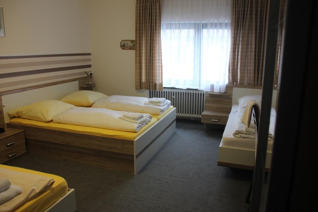 Airport-Hotel Zum Taubengrund Kelsterbach Exterior photo
